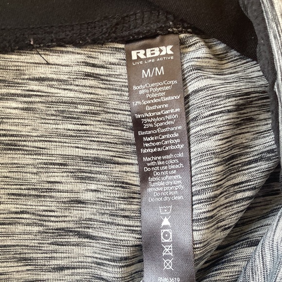 REEBOK💫Women’s Black/White Active Capris with Mesh Crisscrossed Bottoms - Picture 8 of 9